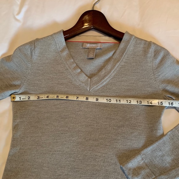Banana Republic Women's V-Neck Sweater Size S Gray - Picture 4 of 5
